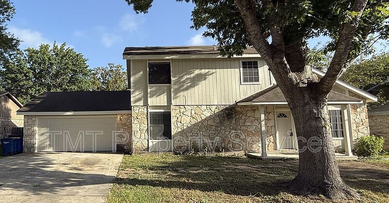 1st image of 724 Sunshadow Dr