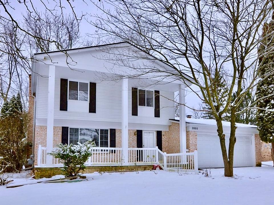 1st image of 2805 Lakehurst Ln