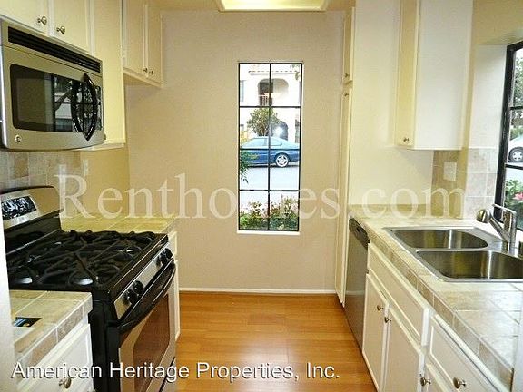 2nd image of 13075 Wimberly Sq Unit 91