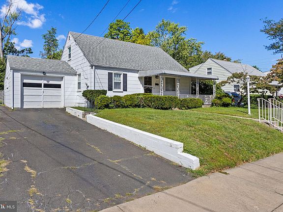 3rd image of 6 Weston Rd