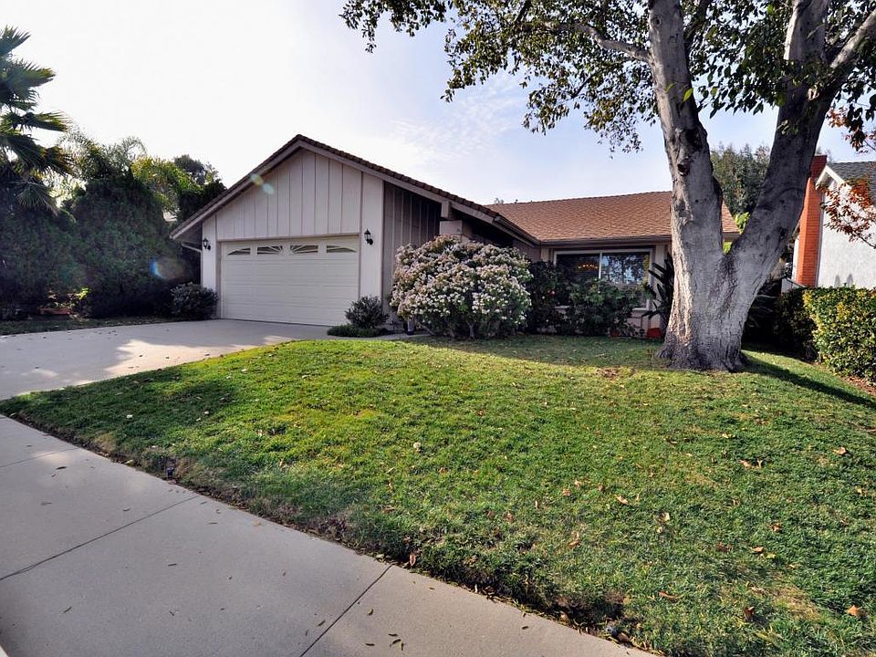 1st image of 633 Los Vientos Dr