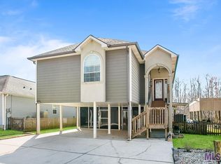 23366 Chene Blanc Ln, Maurepas, LA 70449