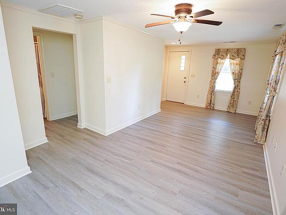 5th image of 216 N Camden Ave #7
