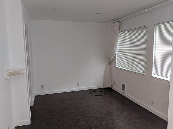 5th image of 215 E Okeefe St #12
