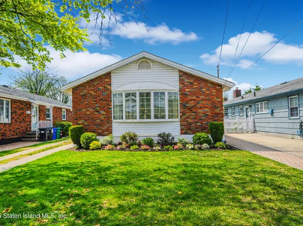 82 Penn Ave, Staten Island, NY 10306