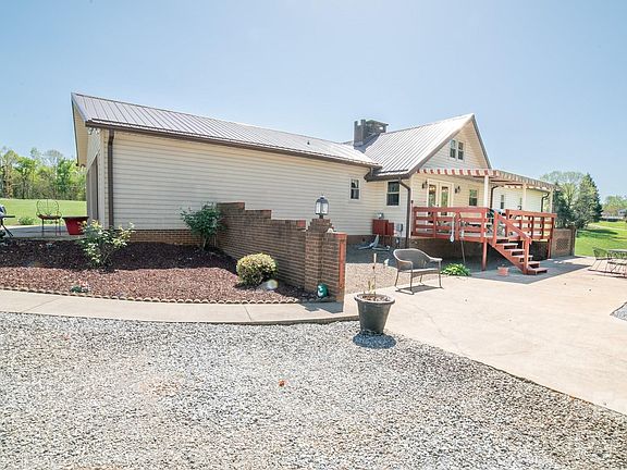 5th image of 1368 Cajah Mountain Rd