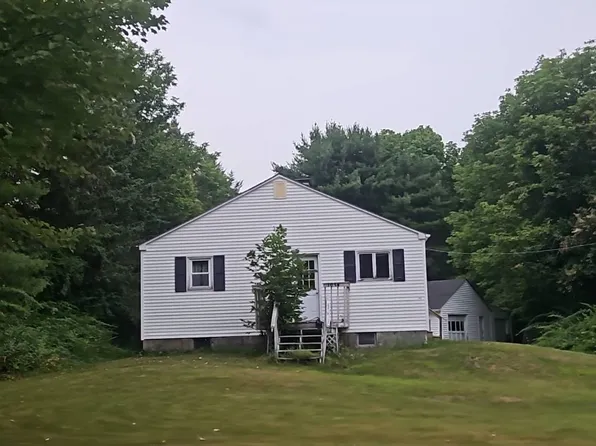 1074 Kennebec Rd, Hampden, ME 04444