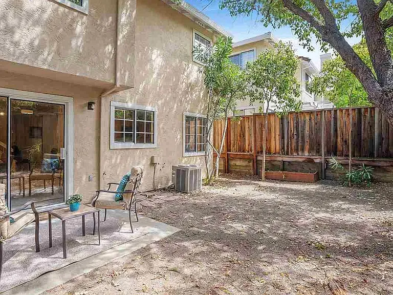 1058 Deer Oak Pl — Photo 15