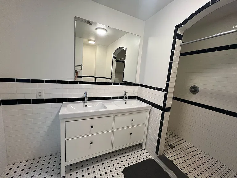 108 2nd St SW #1 — Photo 16