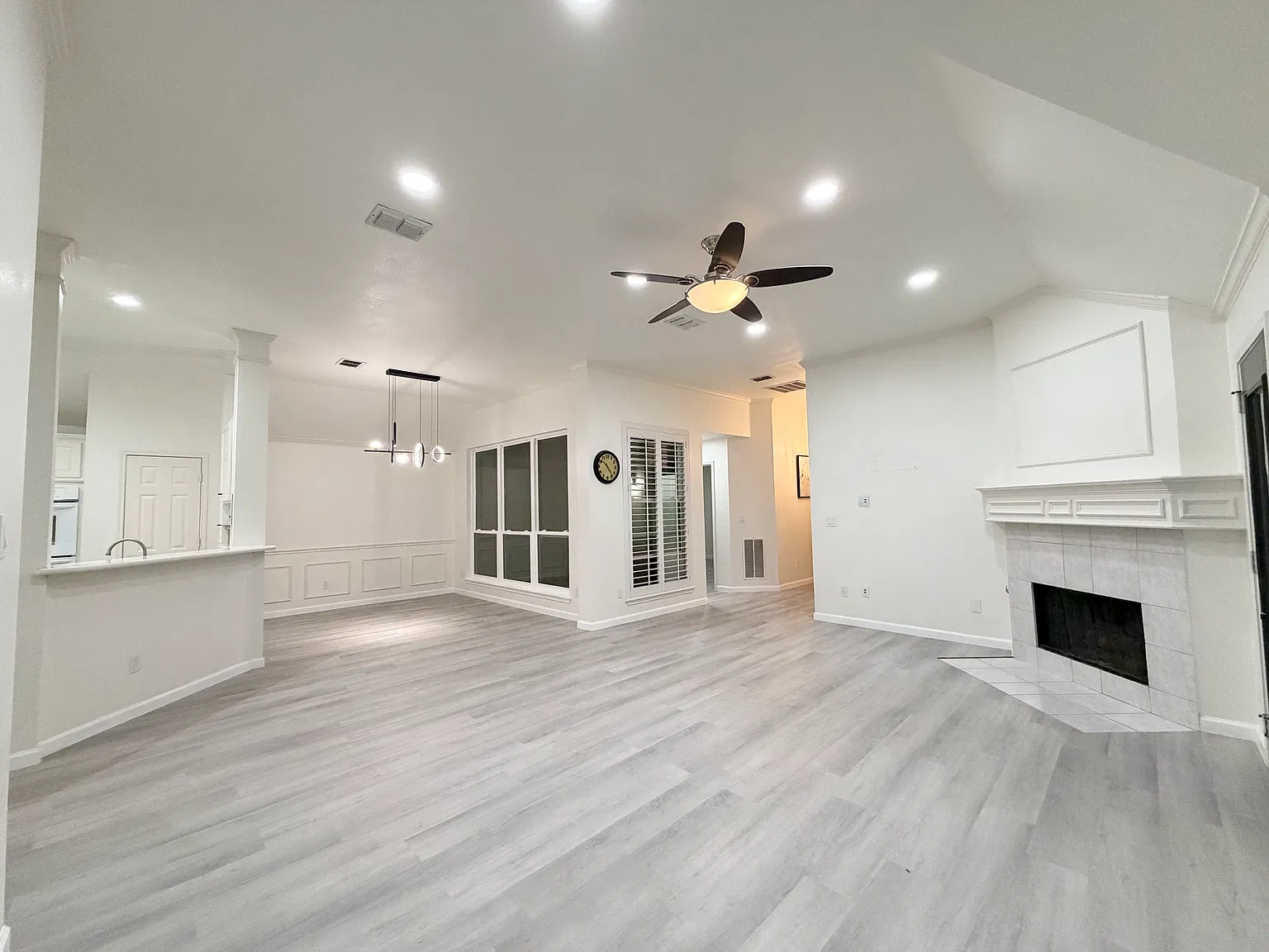 3 bed, 1741 sqft, $2,550 — Photo 2