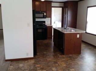 9797 Townsquare Blvd, Fenton, MI 48430