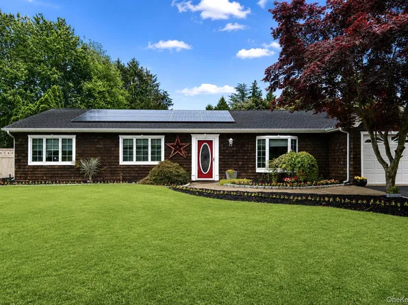 22 Puritan Avenue, Mount Sinai, NY 11766