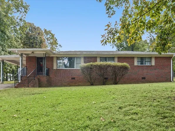 40 Summit Dr SE, Lindale, GA 30147