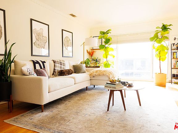 2nd image of 1275 N Harper Ave APT 10