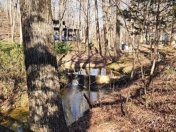 2nd image of 610 Maple Acres