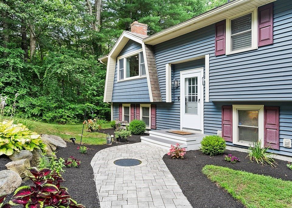 12 Gilboa Ct, Douglas, MA 01516 Zillow
