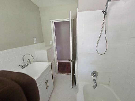 3rd image of 1364 Vicoscia Ave