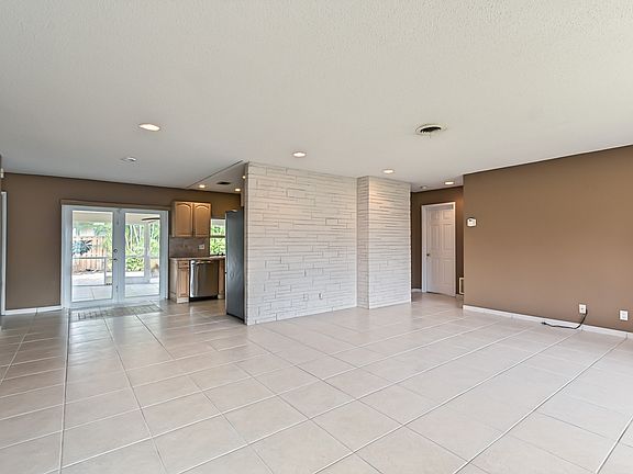 2nd image of 251 SE 6th Ct