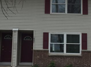 849 Washington St #A, Woodstock, IL 60098