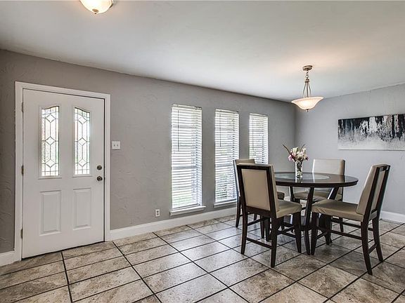 4th image of 2126 Northmoor Dr