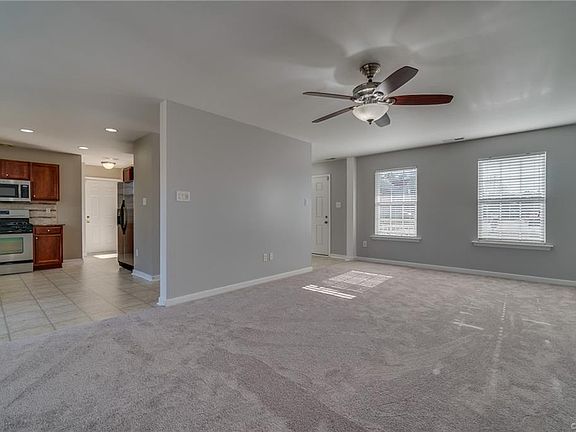 5th image of 8001 Falcon Creek Ct
