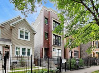 1133 N Mozart St #2, Chicago, IL 60622