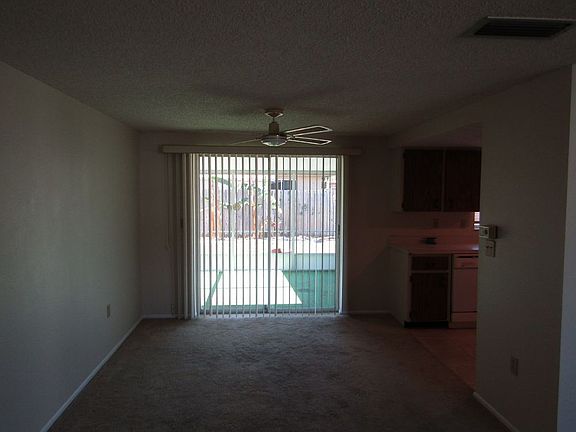 4th image of 1039 Elaine St