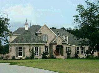 5190 Rowen Oak Rd, Collierville, TN 38017