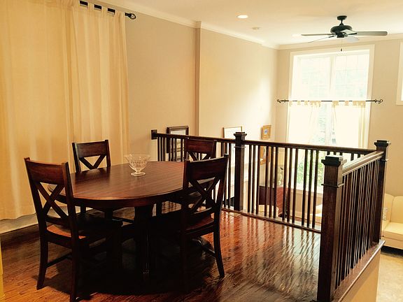 5th image of 1718 W Superior St APT 1E