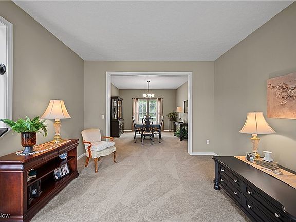 5th image of 2730 Woodfield Ct