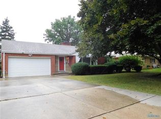 2751 Luverne Ave, Oregon, OH 43616