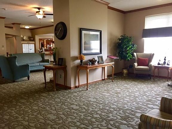 5th image of 7520A Glenview Dr