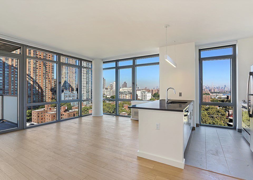 1st image of 180 Myrtle Ave APT 14A