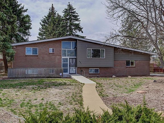 2nd image of 591 Quentin St