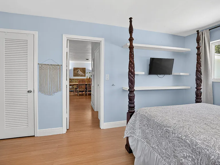 807 SW 3rd St — Photo 35