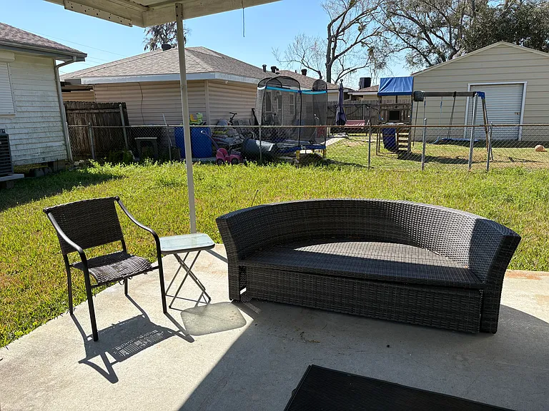 Annette Dr — Photo 46