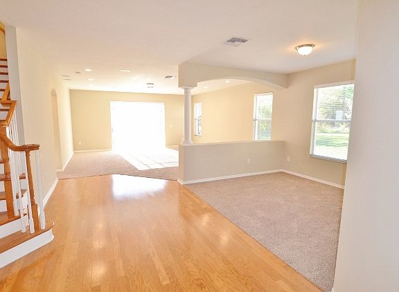 4th image of 713 Straw Lake Dr