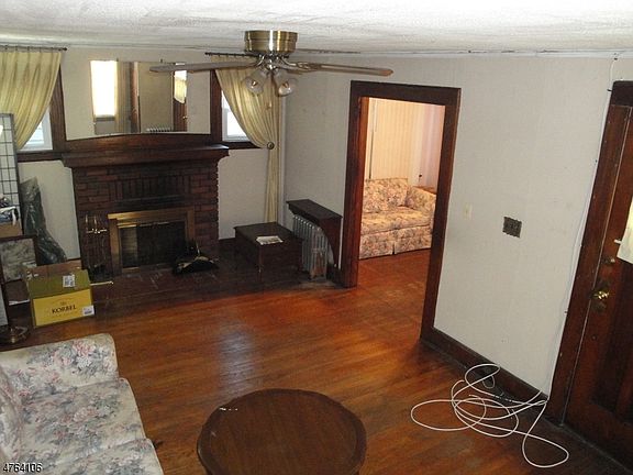 4th image of 187 La France Ave