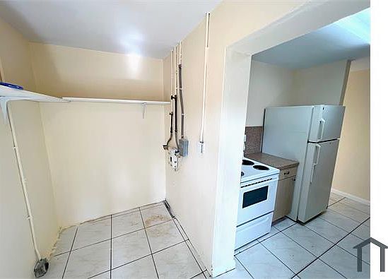 5th image of 1608 NW 7th St