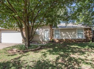 1069 E 137th Pl, Glenpool, OK 74033