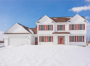 861 Bannerwood Dr, Ontario, NY 14519