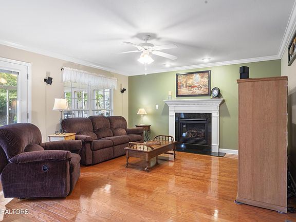 5th image of 1229 Greatcoat Ln