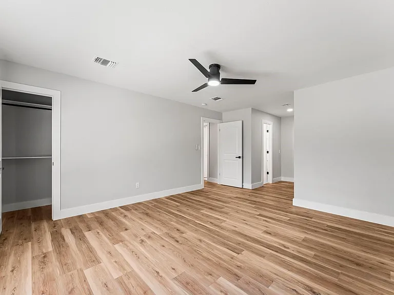 20534 Laverton Dr — Photo 22