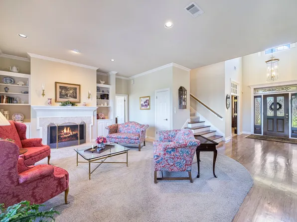 9104 Bell Mountain Dr, Austin, TX 78730