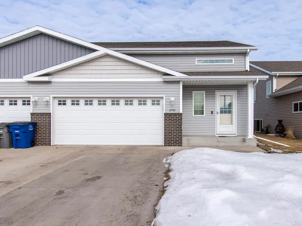 2542 31st Ave S, Moorhead, MN 56560