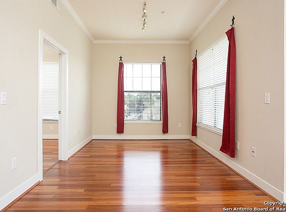 5th image of 7342 Oak Manor Dr