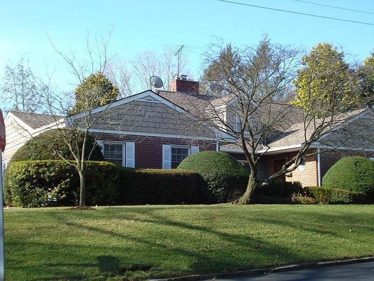1st image of 1 Chesterwood Ct