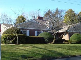 1 Chesterwood Ct, Ballston Spa, NY 12020