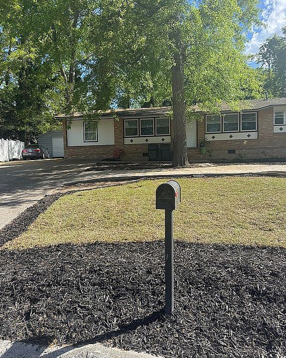 1st image of 2373 Courtney Cir