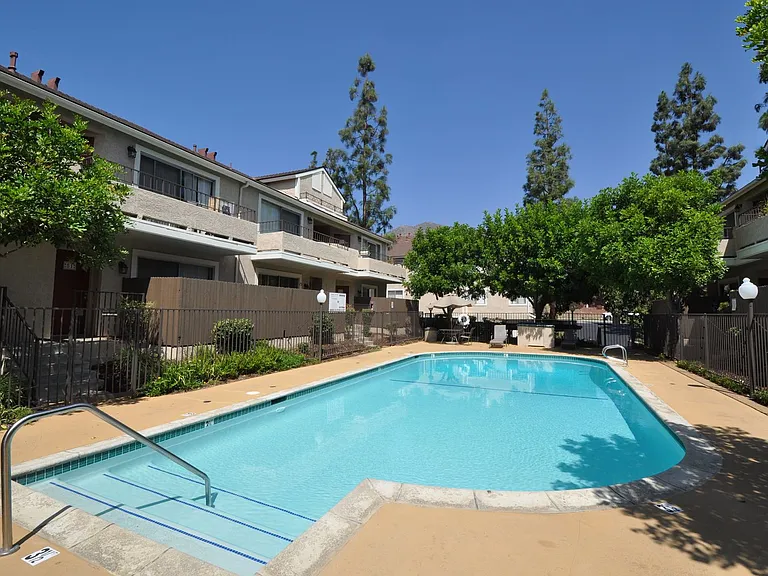 15520 Foothill Blvd — Photo 13